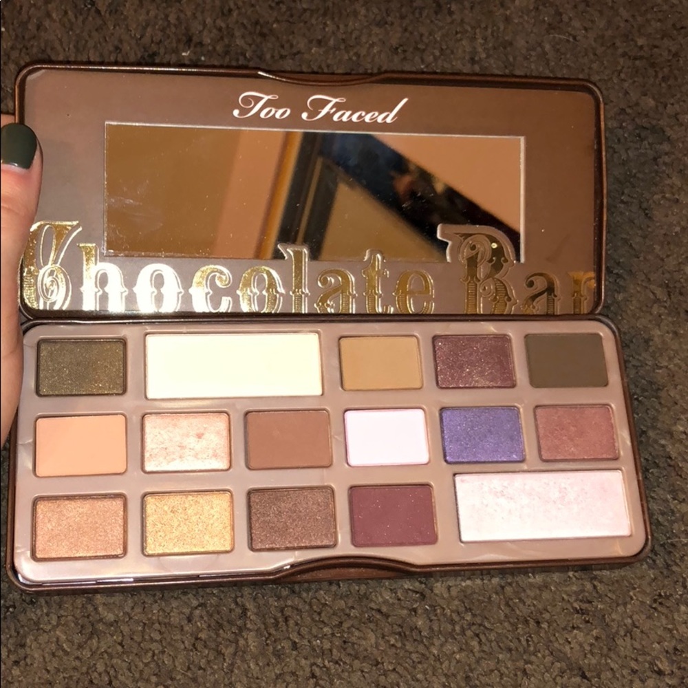 Too faced Chocolate palette